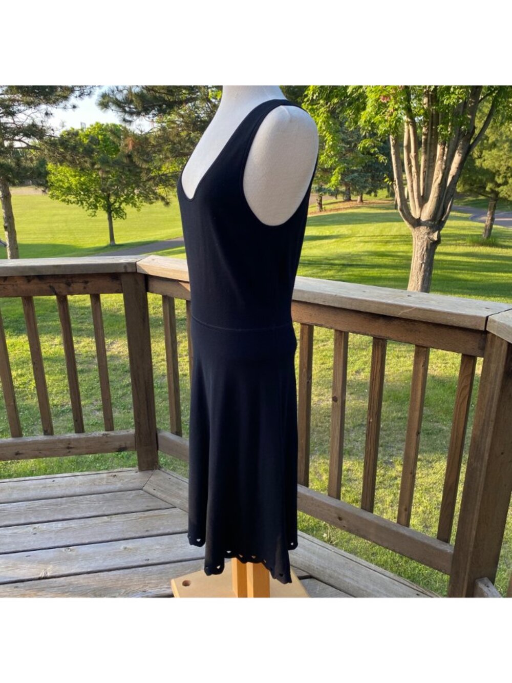 Ann Taylor Dress Black Knit Sleeveless Scoop Neck Size M Scalloped Hem NWT $129 - Picture 5 of 12